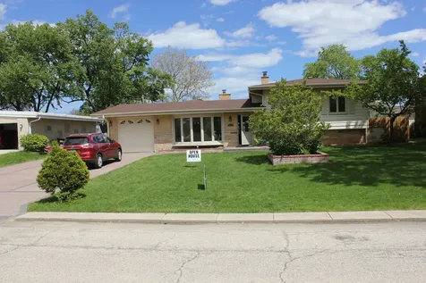5639 North Manor Lane Norwood Park Township IL 60631