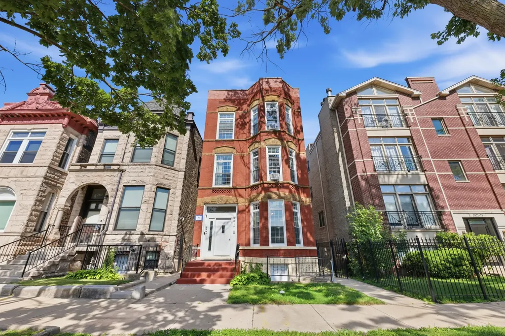 3819 South Wabash Avenue Chicago IL 60653