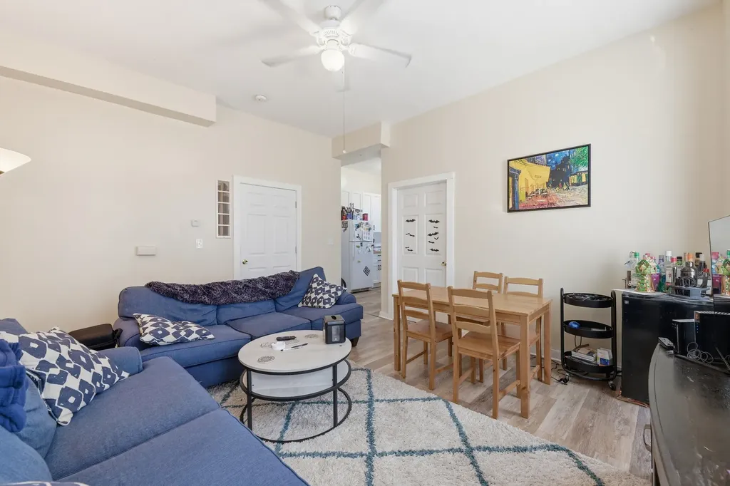 3819 South Wabash Avenue Chicago IL 60653