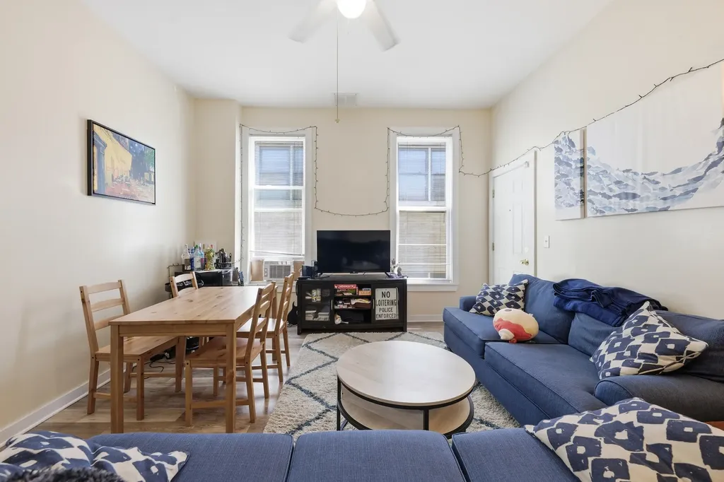3819 South Wabash Avenue Chicago IL 60653