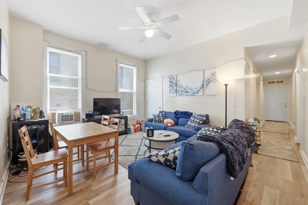 3819 South Wabash Avenue Chicago IL 60653