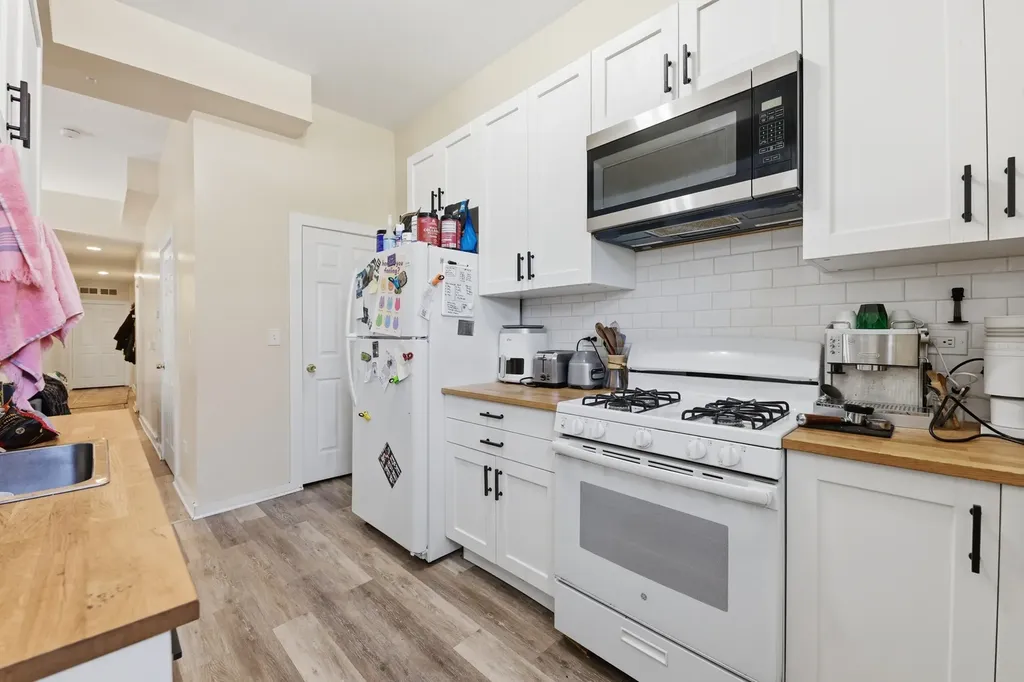 3819 South Wabash Avenue Chicago IL 60653
