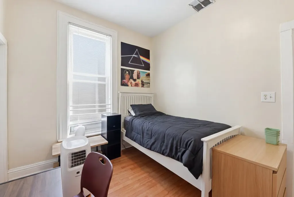 3819 South Wabash Avenue Chicago IL 60653