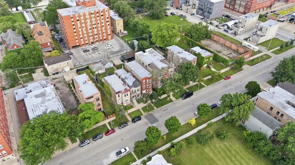 3819 South Wabash Avenue Chicago IL 60653