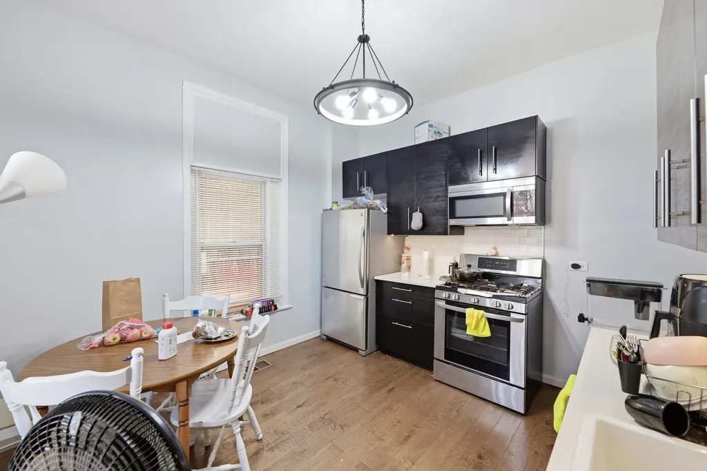 3819 South Wabash Avenue Chicago IL 60653