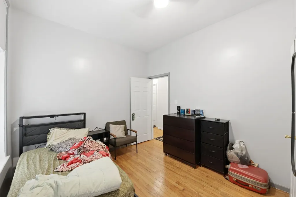 3819 South Wabash Avenue Chicago IL 60653