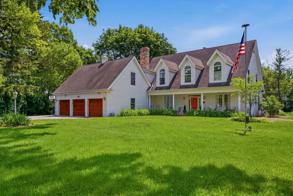 233 Valley Road Cary IL 60013