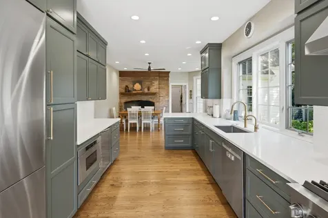 233 Valley Road Cary IL 60013