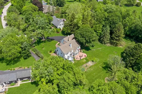 233 Valley Road Cary IL 60013
