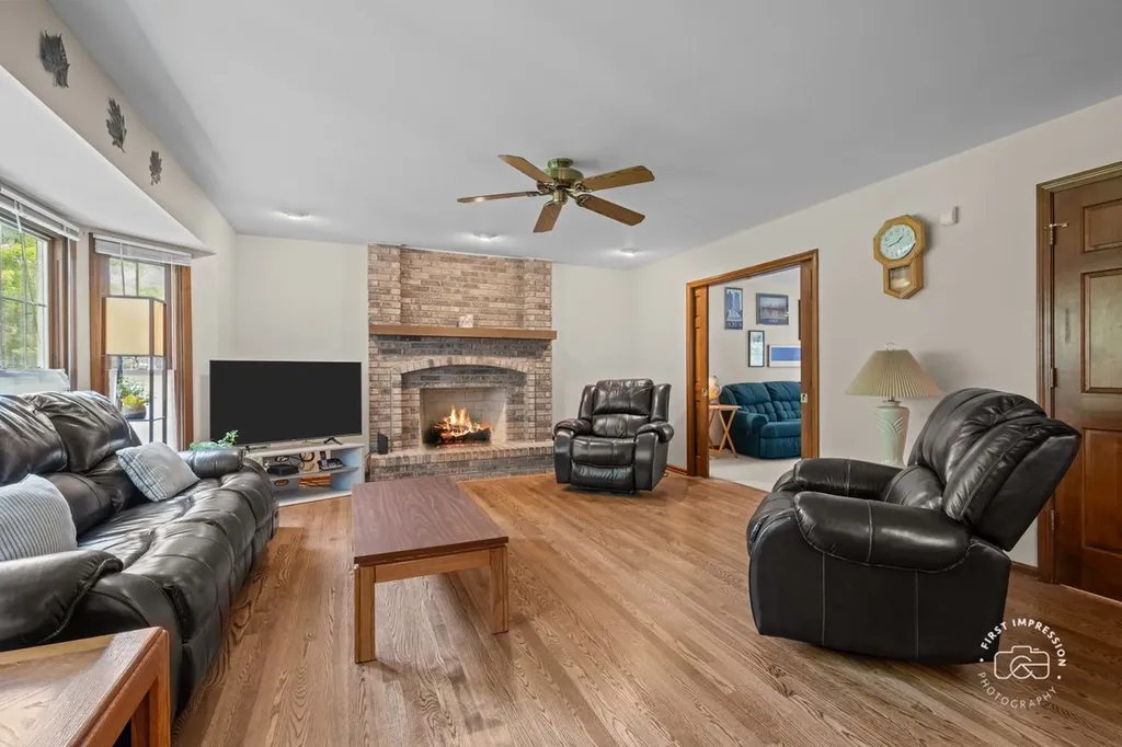2412 Barkdoll Road Naperville IL 60565