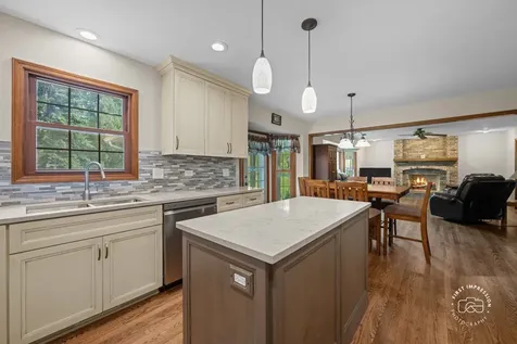2412 Barkdoll Road Naperville IL 60565