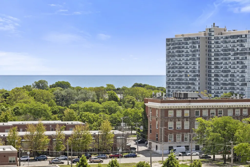 2605 South Indiana Avenue Chicago IL 60616