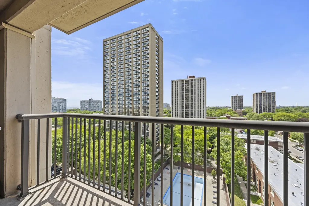 2605 South Indiana Avenue Chicago IL 60616