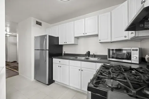 2605 South Indiana Avenue Chicago IL 60616