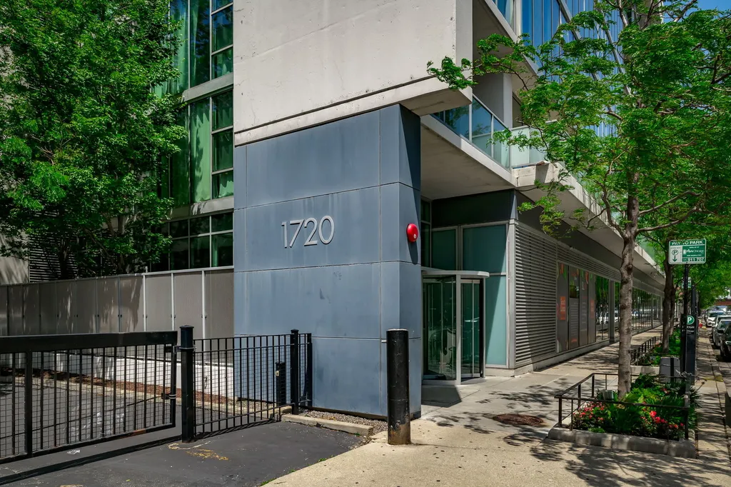1720 South Michigan Avenue Chicago IL 60616