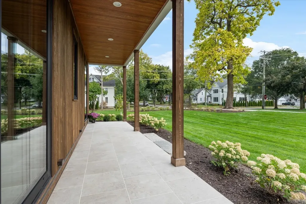 104 South Monroe Street Hinsdale IL 60521