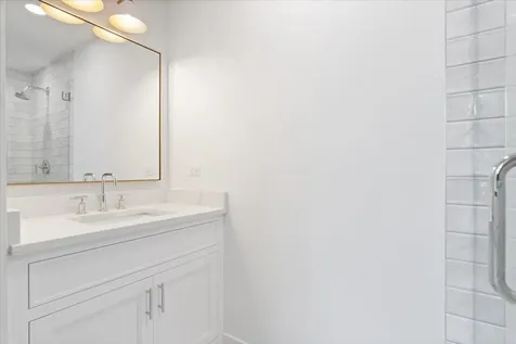 104 South Monroe Street Hinsdale IL 60521