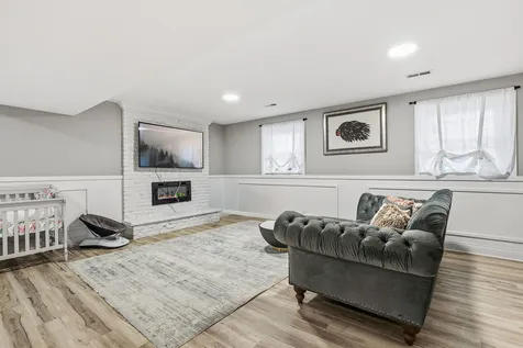 825 Cherry Lane Thornton IL 60476