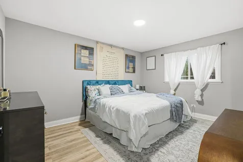 825 Cherry Lane Thornton IL 60476