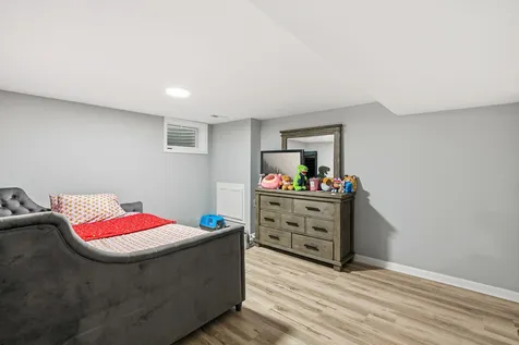 825 Cherry Lane Thornton IL 60476