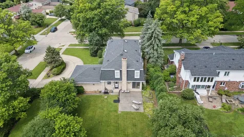 3856 Rutgers Lane Northbrook IL 60062