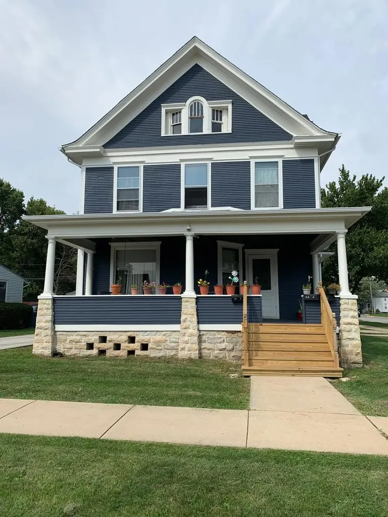 355 West New York Street Aurora IL 60506