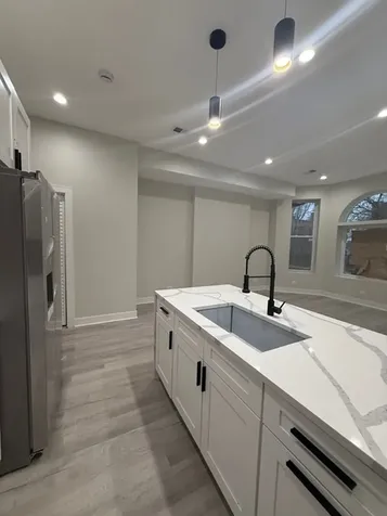 2933 West Lexington Street Chicago IL 60612