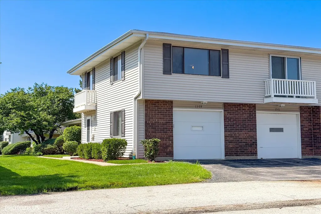 1309 Yarmouth Court Schaumburg IL 60193