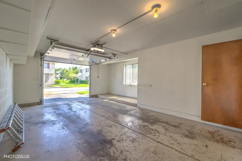 1309 Yarmouth Court Schaumburg IL 60193