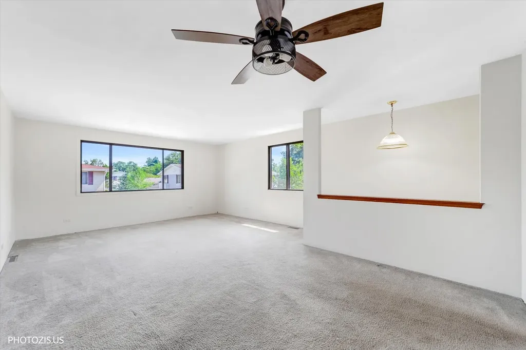 1309 Yarmouth Court Schaumburg IL 60193