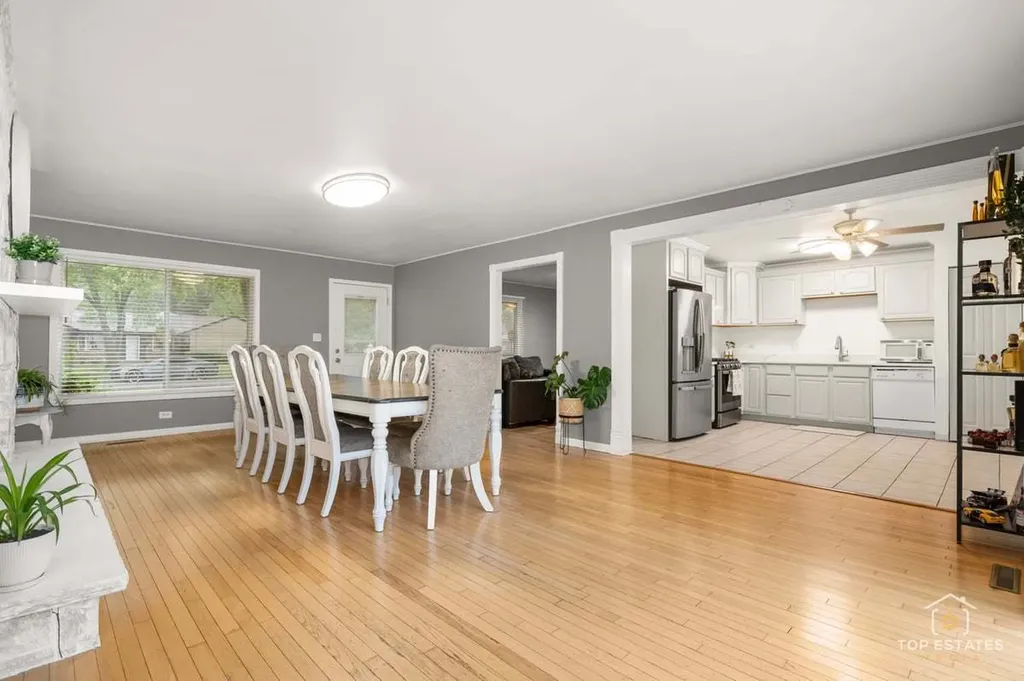 3731 Wren Lane Rolling Meadows IL 60008