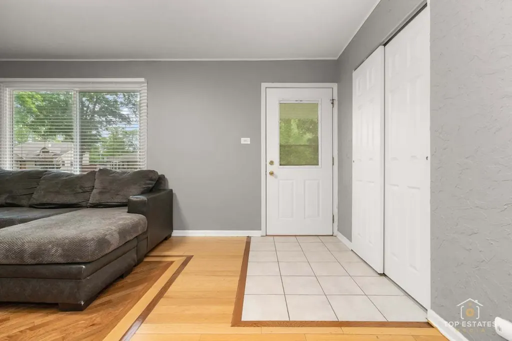 3731 Wren Lane Rolling Meadows IL 60008