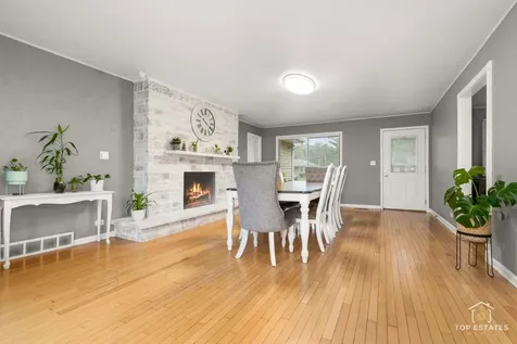 3731 Wren Lane Rolling Meadows IL 60008