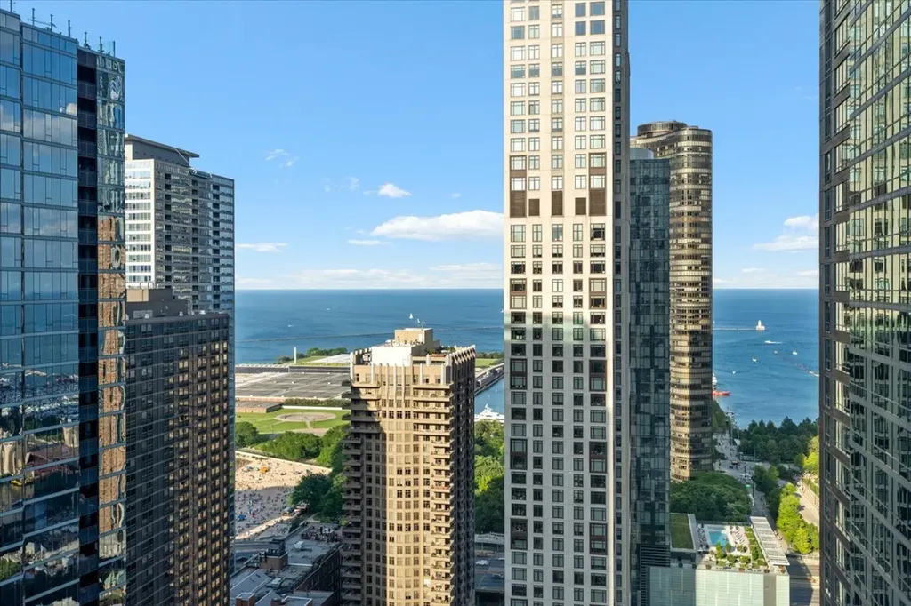 512 North Mcclurg Court Chicago IL 60611