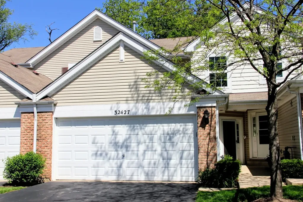 32427 North Mackinac Lane Lakemoor IL 60051
