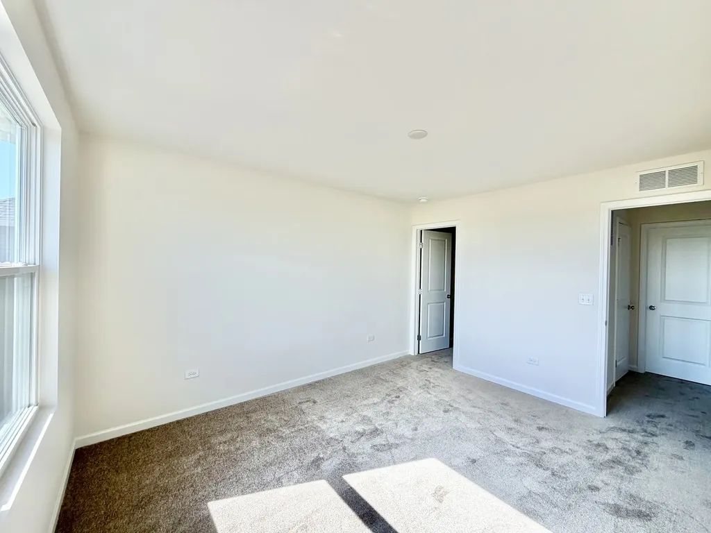 3200 Peyton Circle Aurora IL 60503