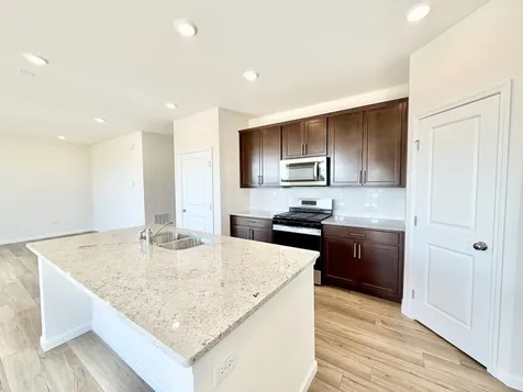 3200 Peyton Circle Aurora IL 60503