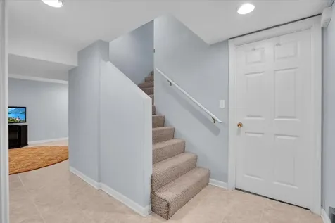 919 Roslyn Road Glen Ellyn IL 60137