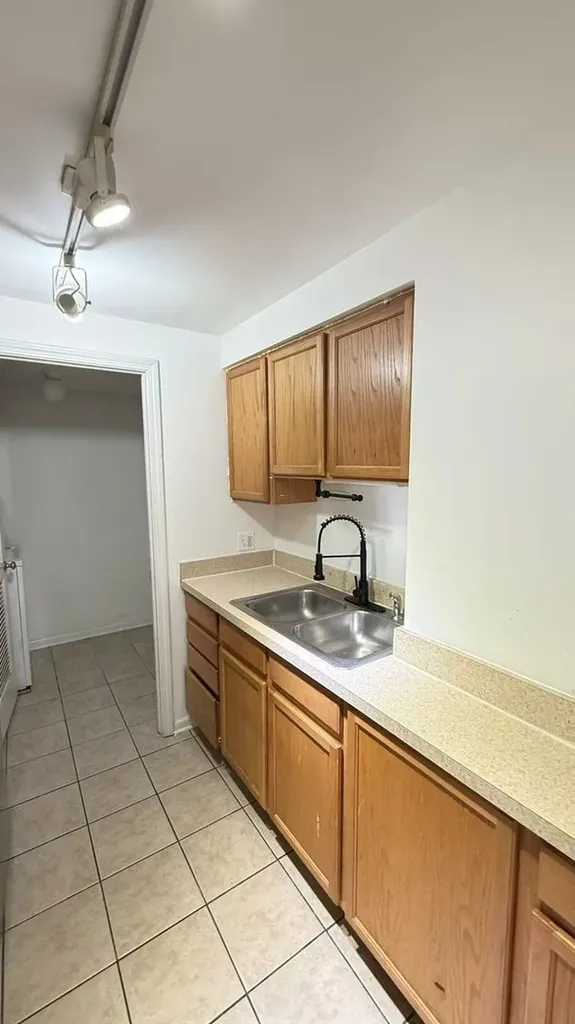 2734 South Wentworth Avenue Chicago IL 60616
