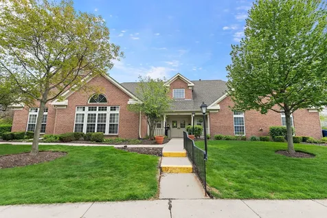 2838 Meadow Lane Schaumburg IL 60193