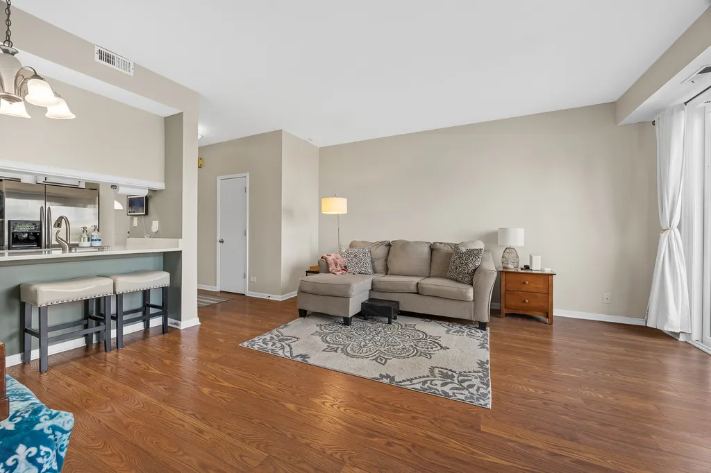 7818 Darien Lake Drive Darien IL 60561