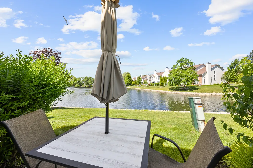 7818 Darien Lake Drive Darien IL 60561