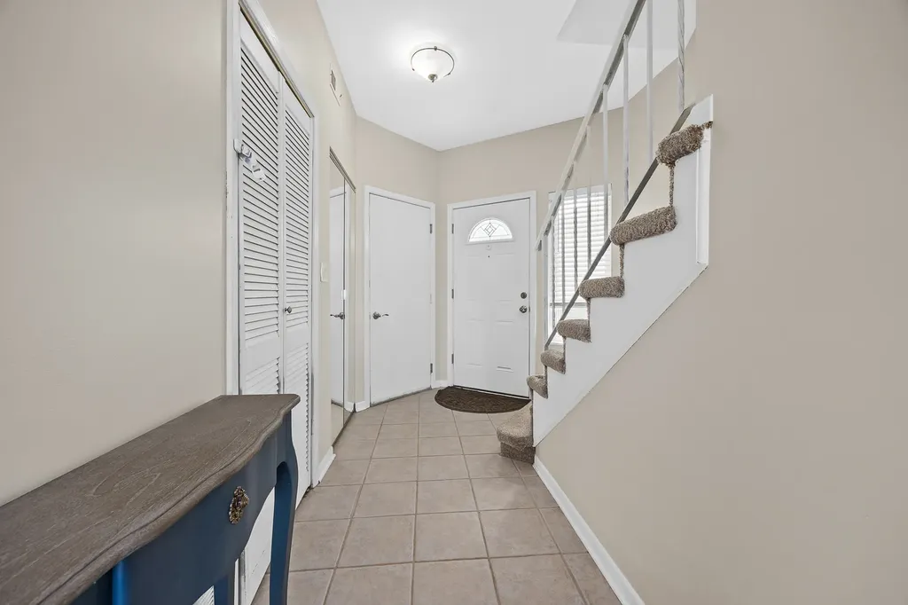 7818 Darien Lake Drive Darien IL 60561