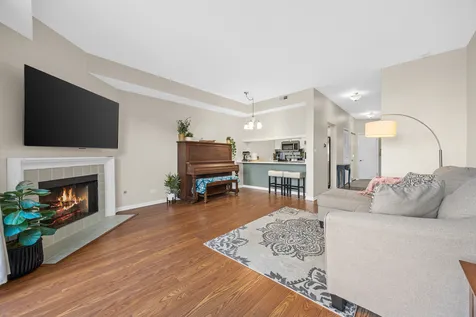7818 Darien Lake Drive Darien IL 60561