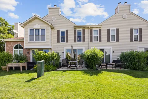 7818 Darien Lake Drive Darien IL 60561