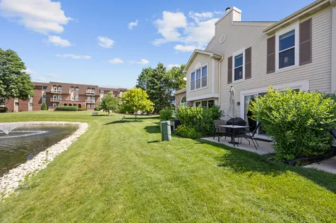 7818 Darien Lake Drive Darien IL 60561