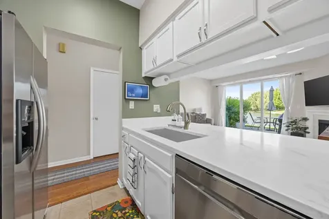 7818 Darien Lake Drive Darien IL 60561