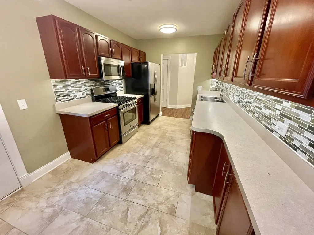 941 North Swift Road Addison IL 60101