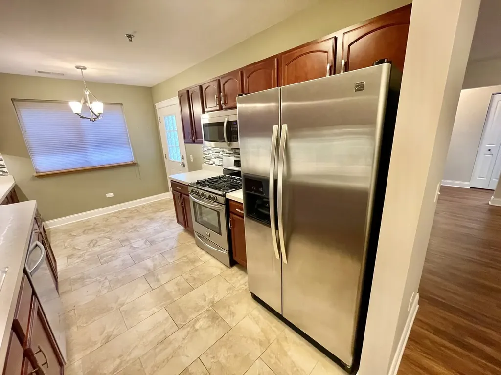 941 North Swift Road Addison IL 60101