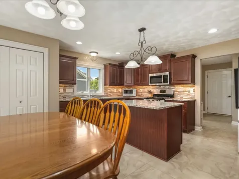 858 Freedlund Drive Rockton IL 61072
